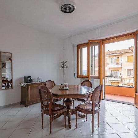 Comfy Flat Steps Away From Siena Station! Apartamento Exterior foto