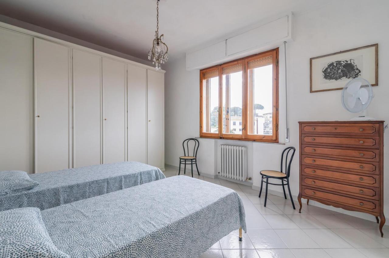 Comfy Flat Steps Away From Siena Station! Apartamento Exterior foto